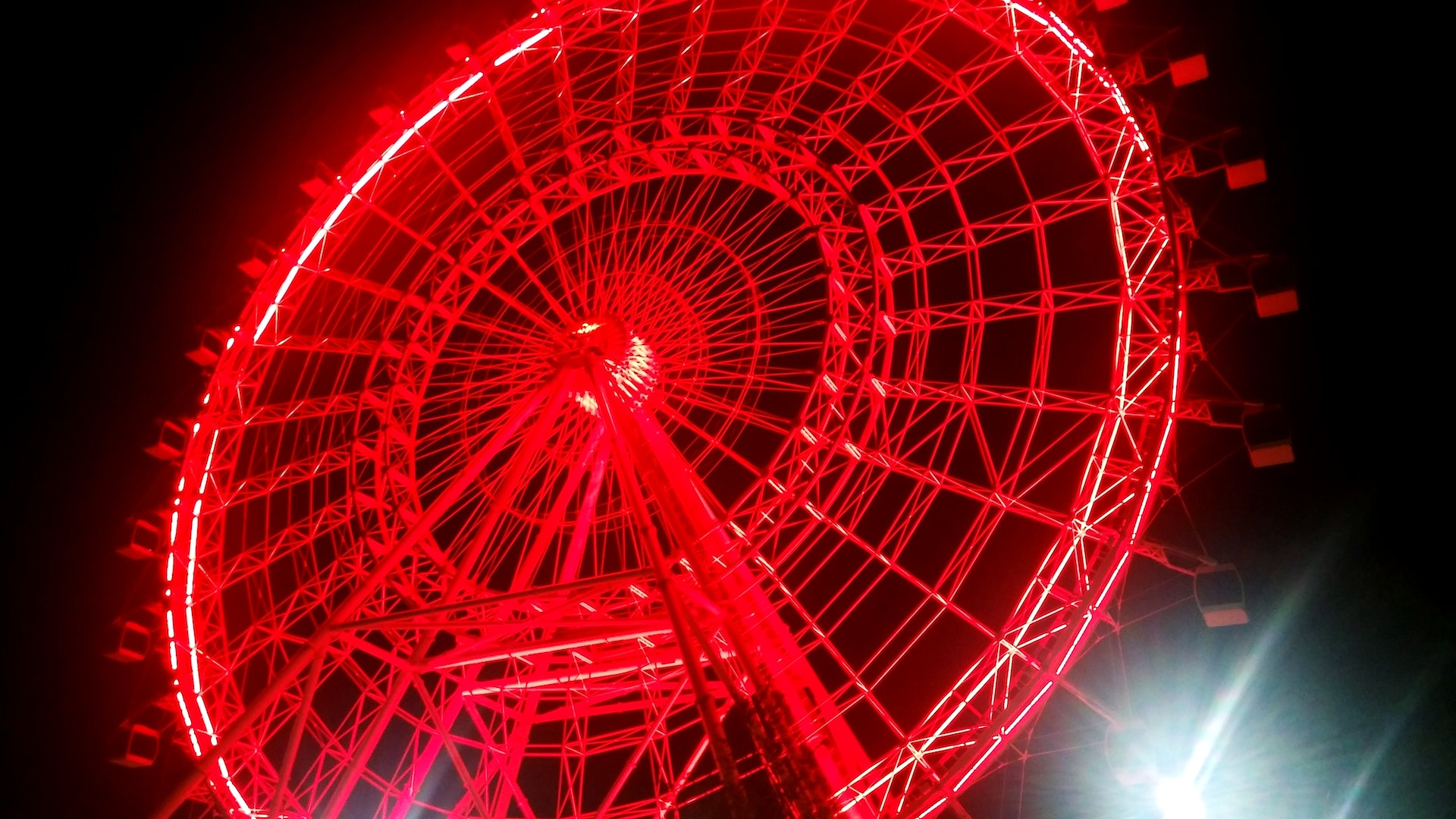 Experience The Wheel at Icon Park in Orlando